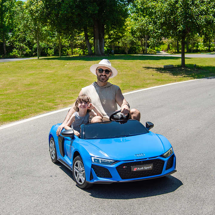 Red 24V/200W Giant Limited Edition Audi R8 Spyder 2 Seater Ride on Car