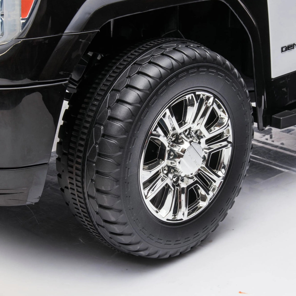 24V GMC Sierra Denali 2-Seater Police Edition Ride-On Truck with EVA Tires, Emergency Siren and Lights, Music, Remote