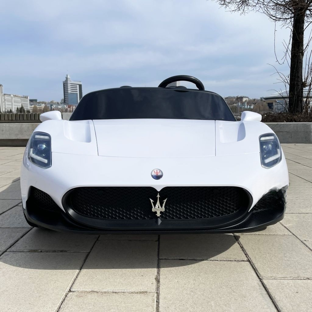 White 24V/105W Maserati MC20 Premium XXL Edition, 2-Seater Ride on Car