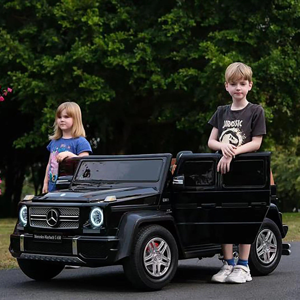 24V 200W Kids Mercedes-Benz Maybach 2-Seater Ride-On SUV with Air-Filled Rubber Tires, Music, Remote