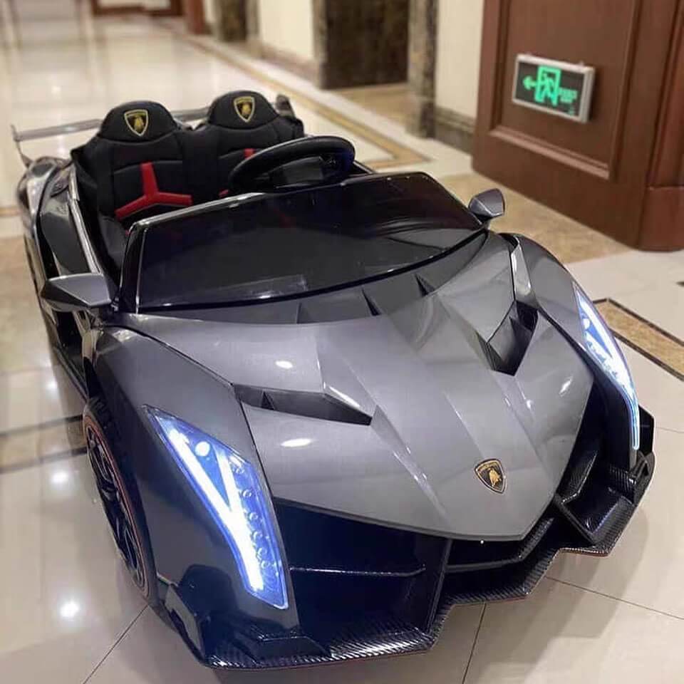 Windshield for 12V Lamborghini Veneno (2 Seat)